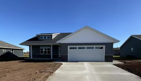 1524 Frontier Rd, Luxemburg, WI 54217