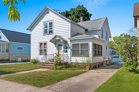 622 Main St, Marinette, WI 54143