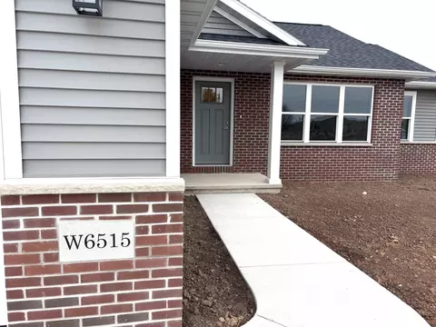 Exterior - W6515 Breezy Way, Appleton, WI 54915 photo 2 of 3