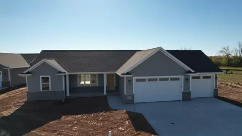 W6535 Breezy Way, Appleton, WI 54915