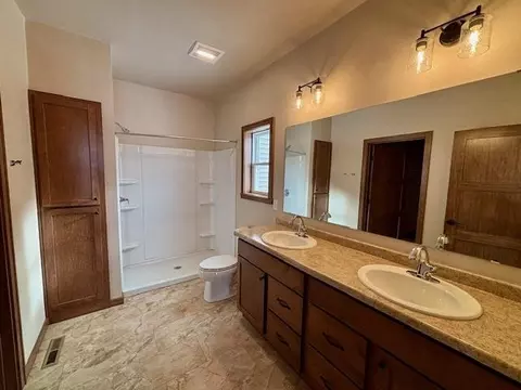 Bath - N9221 Dylan Drive, Appleton, WI 54915 photo 4 of 4