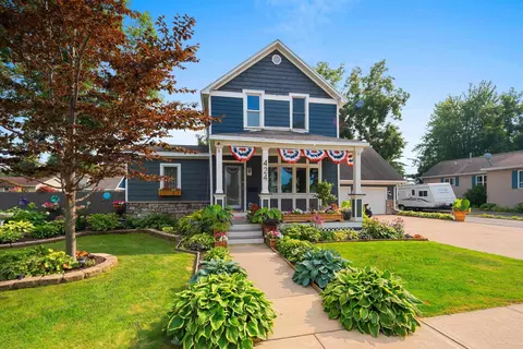 424 Washington St, Oconto, WI 54153