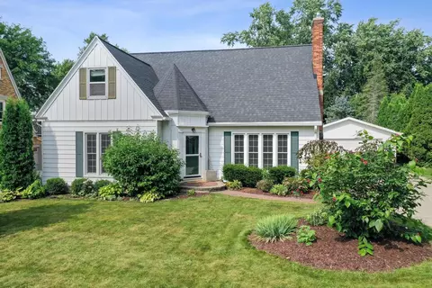 324 Miramar Dr, Green Bay, WI 54301