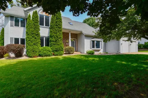 1758 Surrey Trl, Green Bay, WI 54313