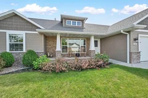 1138 Applewood Dr, De Pere, WI 54115