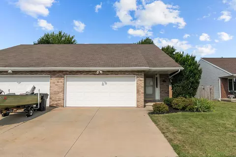 1819 Meadowview Ln, Little Chute, WI 54140