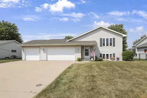 1127 Poppy Ln, Winneconne, WI 54986