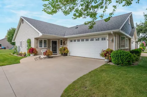 575 Oak St, Oshkosh, WI 54901
