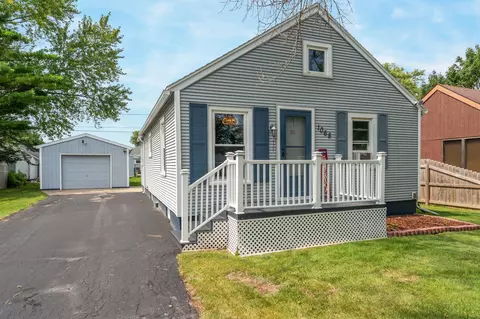 1068 Claude St, Menasha, WI 54952
