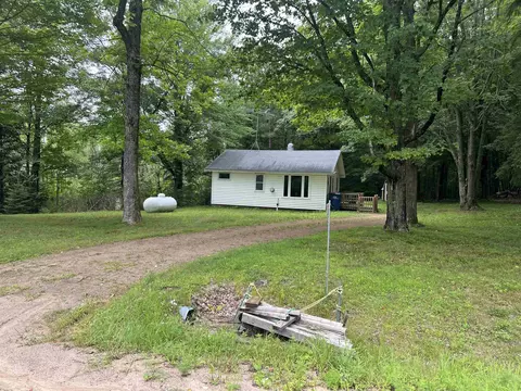 n6387 Pony Creek Lane, Bowler, WI 54416