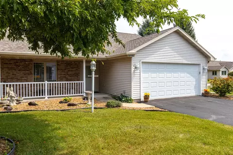 2770 Havenwood Dr #A, Oshkosh, WI 54904
