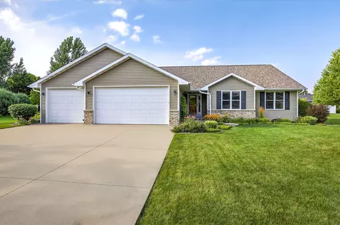 w7050 Glen Valley Drive, Greenville, WI 54942