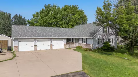 5125 N Mccarthy Rd, Appleton, WI 54913 photo 1