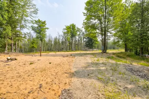 n4052 North South 1 Drive, Wallace, MI 49858