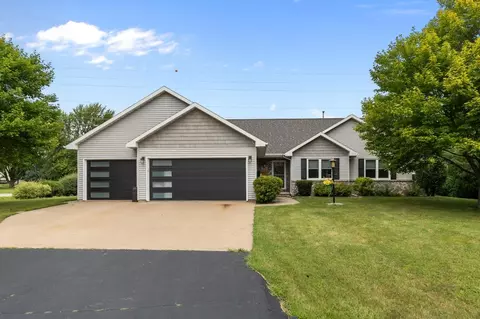 2862 Raddison Ave, Oshkosh, WI 54904