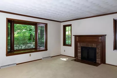 Living - w3936 Highview Drive, Appleton, WI 54913 photo 1 of 10