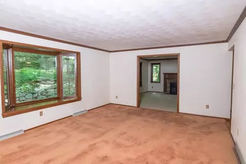 Living - w3936 Highview Drive, Appleton, WI 54913 photo 8 of 10