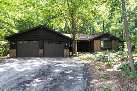 w3936 Highview Drive, Appleton, WI 54913