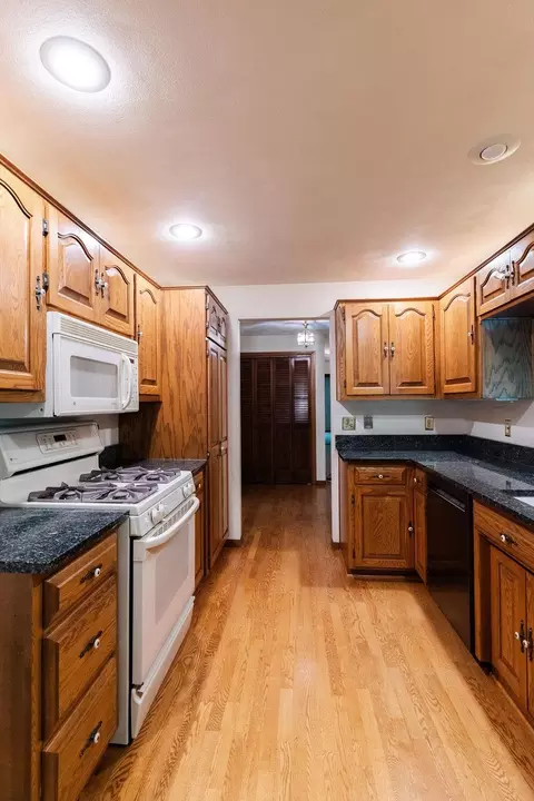 Kitchen - w3936 Highview Drive, Appleton, WI 54913 photo 3 of 4