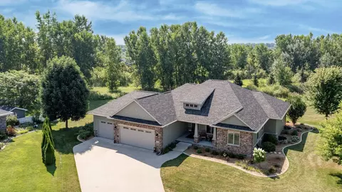 1101 W Starview Ct, Appleton, WI 54913