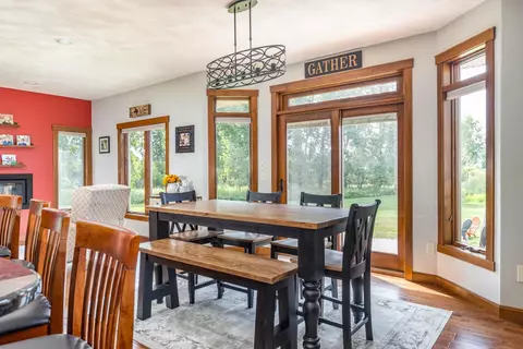 Dining - 1101 W Starview Ct, Appleton, WI 54913 photo 1 of 2