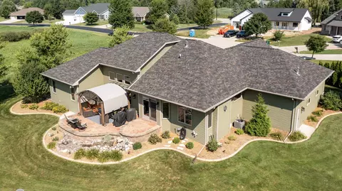 View/Area - 1101 W Starview Ct, Appleton, WI 54913 photo 4 of 8