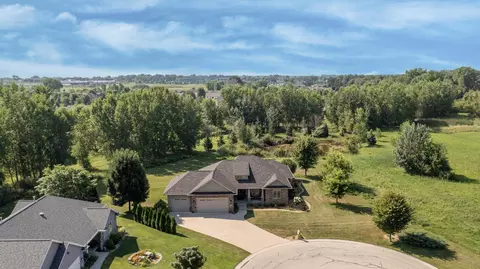 View/Area - 1101 W Starview Ct, Appleton, WI 54913 photo 2 of 8