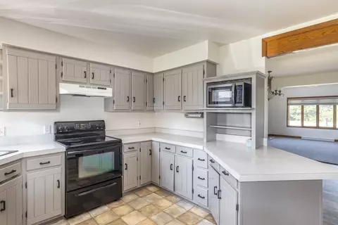Kitchen - n138 County Road N, Appleton, WI 54915 photo 2 of 3