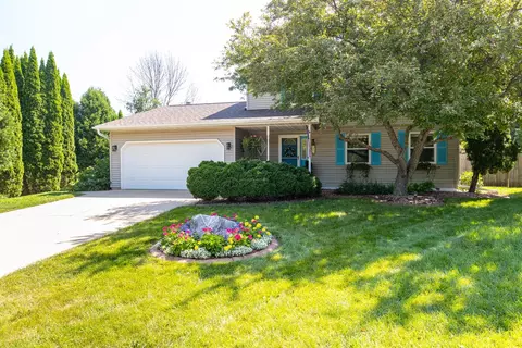 1801 Kienast Ave, Oshkosh, WI 54901