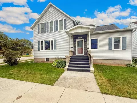 2009 Sherman St, Marinette, WI 54143
