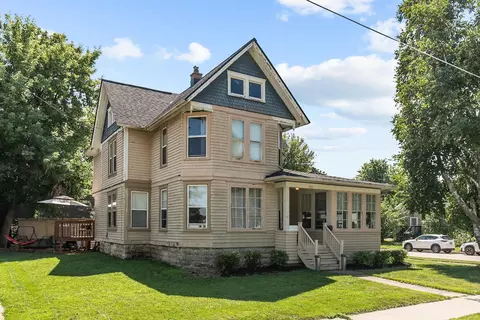 119 Scott Ave, Oshkosh, WI 54901