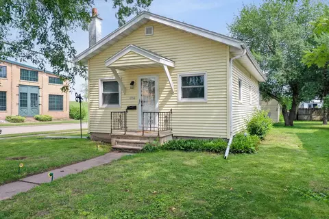1334 Eastman St, Oshkosh, WI 54901