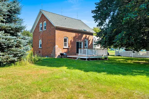9216 School Rd, Brussels, WI 54204