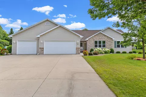 w6415 Boonesborough Drive, Greenville, WI 54942