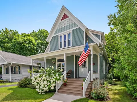 537 Kentucky St, Sturgeon Bay, WI 54235