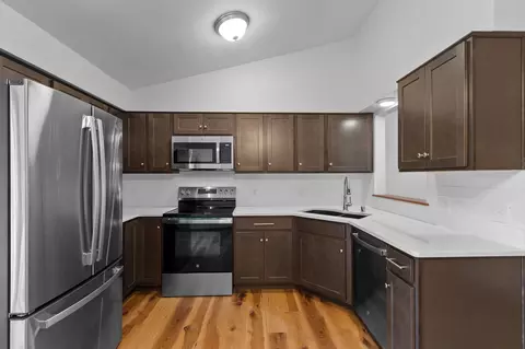 3024 E Forest St, Appleton, WI 54915 photo 9