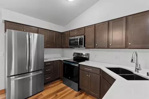 3024 E Forest St, Appleton, WI 54915 photo 11