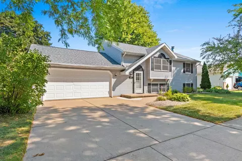 3024 E Forest St, Appleton, WI 54915 photo 2