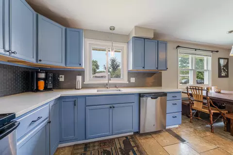 2212 N Summit St, Appleton, WI 54912 photo 8