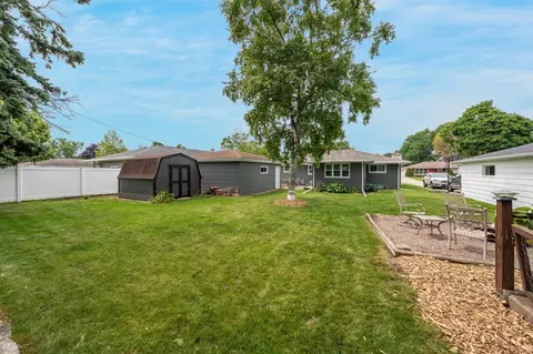 2212 N Summit St, Appleton, WI 54912 photo 32