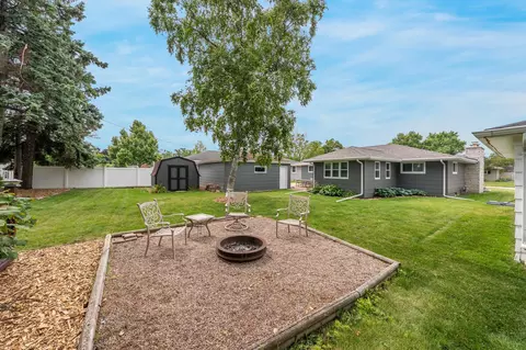 2212 N Summit St, Appleton, WI 54912 photo 31
