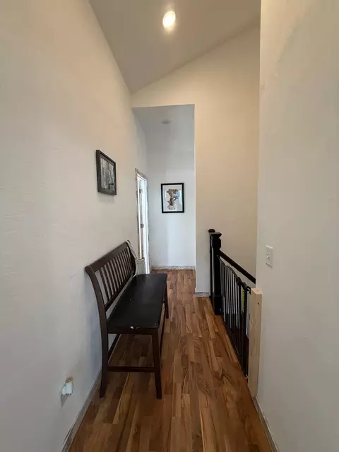 Entry Way - 506 E Spring St, Appleton, WI 54911 photo 3 of 4