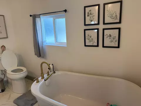 Bath - 506 E Spring St, Appleton, WI 54911 photo 1 of 6