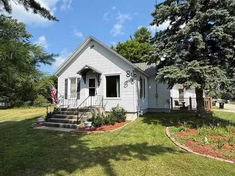 2000 23rd Ave, Menominee, MI 49858