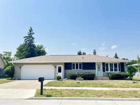 326 Welhouse Dr, Kimberly, WI 54136