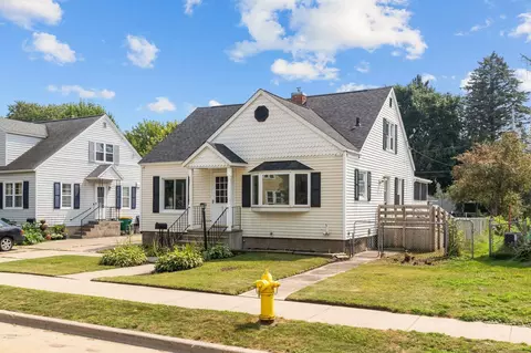 3011 Hall Ave, Marinette, WI 54143
