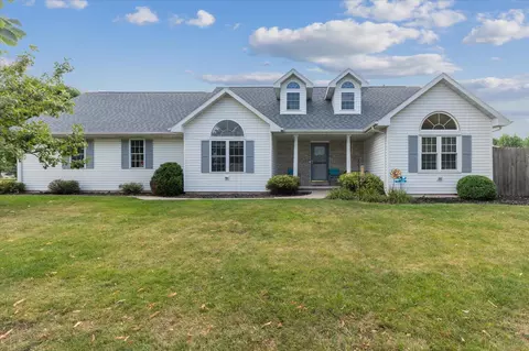 509 Applewood Dr, Kimberly, WI 54136