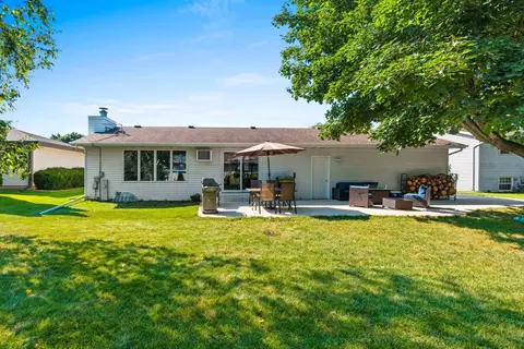 Exterior - 2114 W Jonathon Dr, Appleton, WI 54914 photo 4 of 9