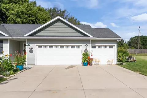 Exterior - 2546 W Settlers Ct, Appleton, WI 54914 photo 9 of 10