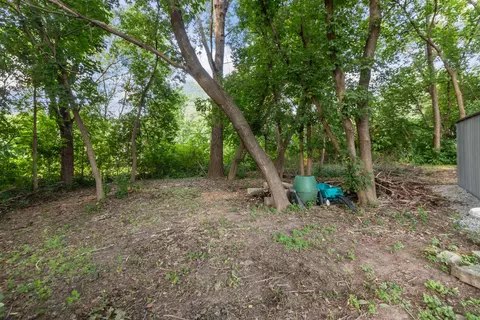 Exterior - 2546 W Settlers Ct, Appleton, WI 54914 photo 3 of 10